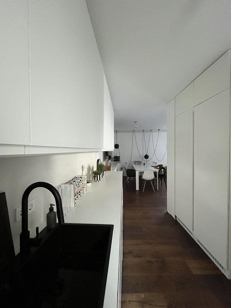 Prodej domu 150 m², pozemek 380 m², Frankfurt, Hessen Prodej domu 150 m², pozemek 380 m², Frankfurt, Hessen