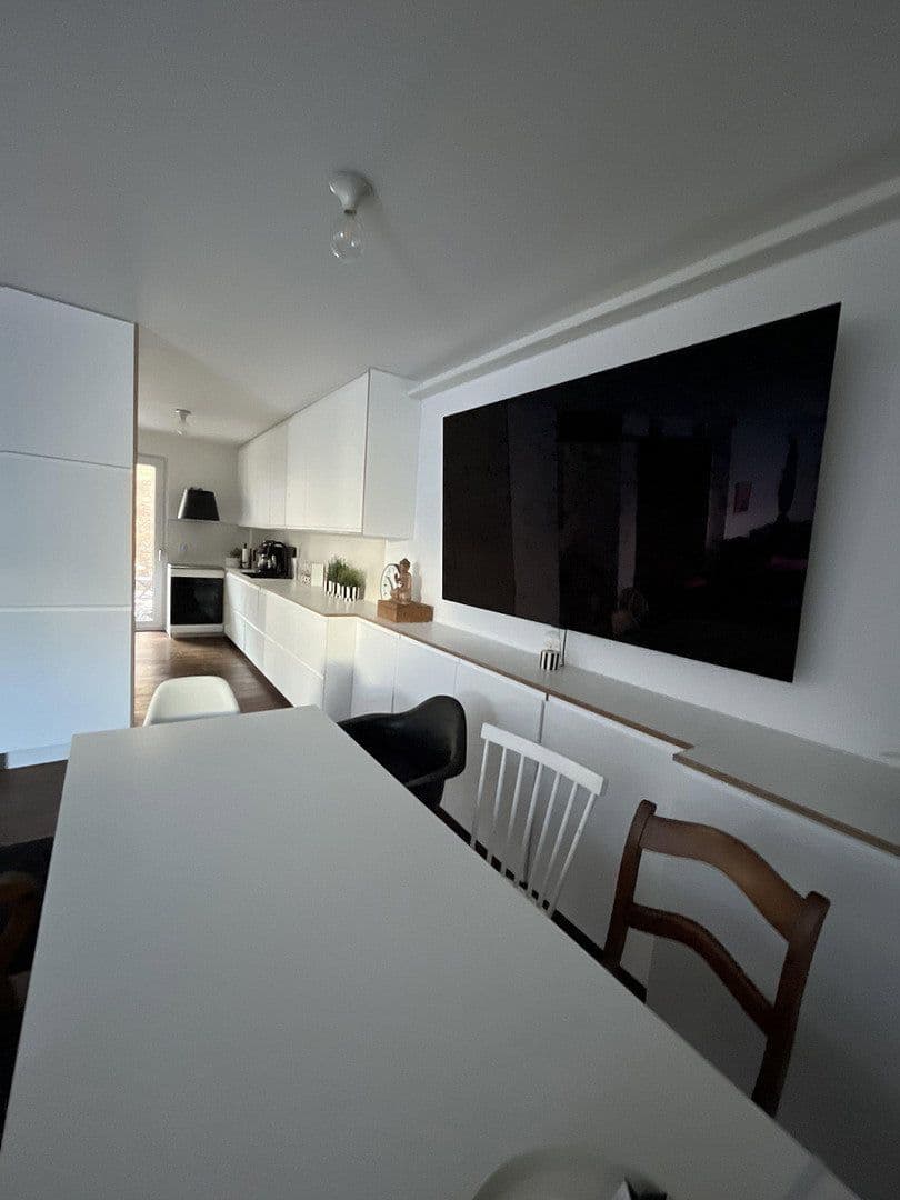 Prodej domu 150 m², pozemek 380 m², Frankfurt, Hessen Prodej domu 150 m², pozemek 380 m², Frankfurt, Hessen