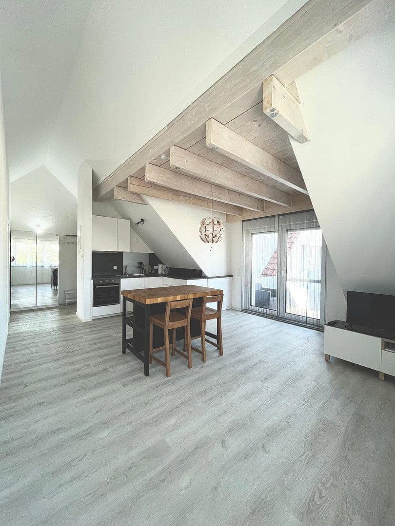 Pronájem bytu 2+1 48 m², Neckargatrtacher Str. 15, Heilbronn, Bádensko-Württembersko Pronájem bytu 2+1 48 m², Neckargatrtacher Str. 15, Heilbronn, Bádensko-Württembersko