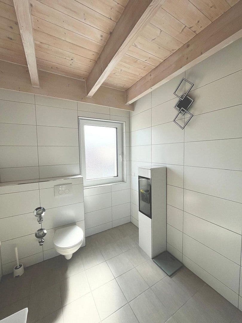 Pronájem bytu 2+1 48 m², Neckargatrtacher Str. 15, Heilbronn, Bádensko-Württembersko Pronájem bytu 2+1 48 m², Neckargatrtacher Str. 15, Heilbronn, Bádensko-Württembersko