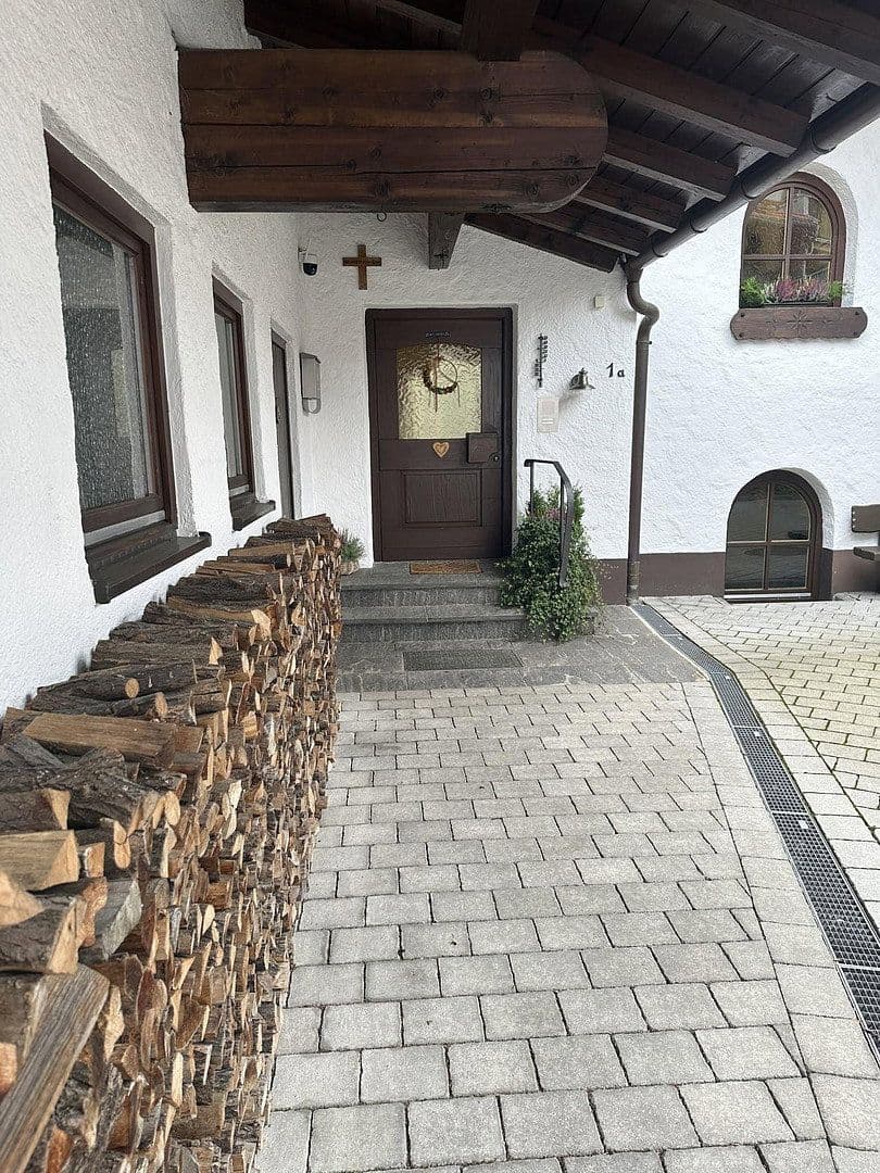 Prodej domu 200 m², pozemek 874 m², An der Schanz 1a, Burgberg im Allgäu, Bavorsko Prodej domu 200 m², pozemek 874 m², An der Schanz 1a, Burgberg im Allgäu, Bavorsko