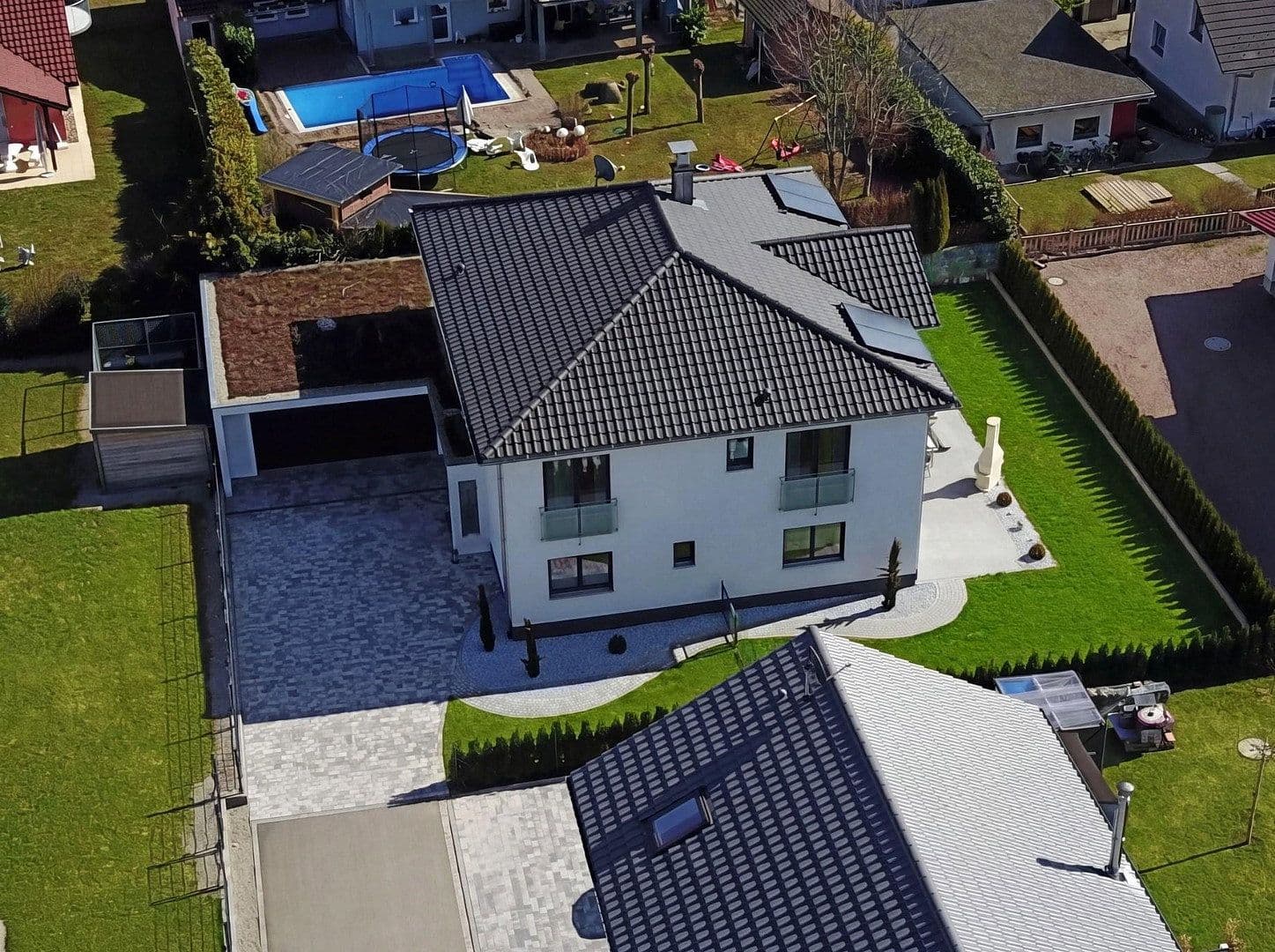 Prodej domu 220 m², pozemek 600 m², Kleines Wiesental, Bádensko-Württembersko Prodej domu 220 m², pozemek 600 m², Kleines Wiesental, Bádensko-Württembersko