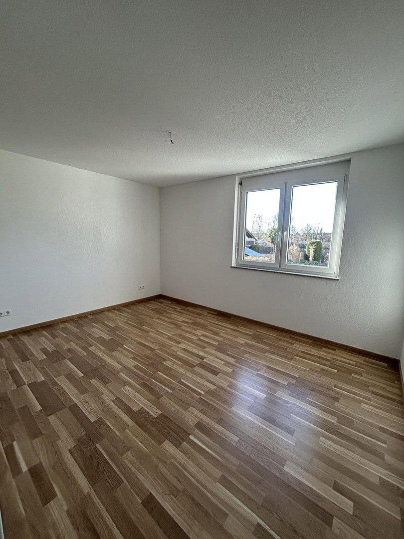 Pronájem bytu 3+1 84 m², Neuenburg am Rhein, Bádensko-Württembersko Pronájem bytu 3+1 84 m², Neuenburg am Rhein, Bádensko-Württembersko