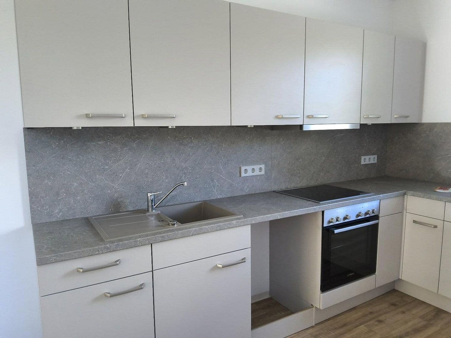 Pronájem bytu 3+1 87 m², Berlin, Berlín Pronájem bytu 3+1 87 m², Berlin, Berlín