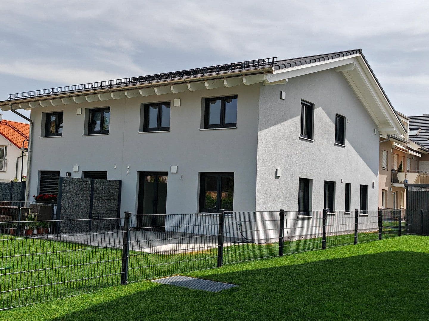 Prodej domu 153 m², pozemek 206 m², Brunnthal, Bavorsko Prodej domu 153 m², pozemek 206 m², Brunnthal, Bavorsko