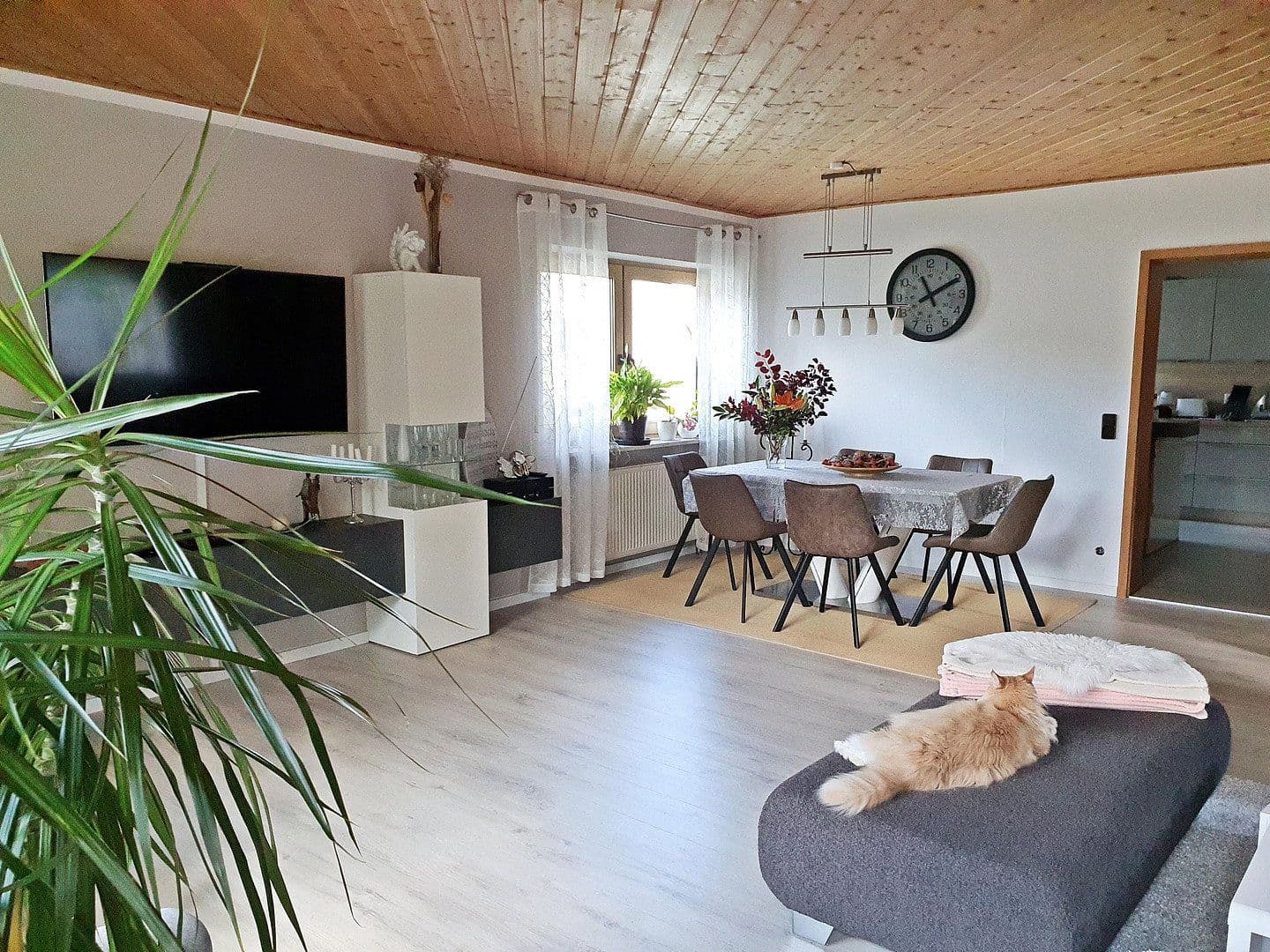 Prodej bytu 4+kk 171 m², Henfenfeld, Bavorsko Prodej bytu 4+kk 171 m², Henfenfeld, Bavorsko