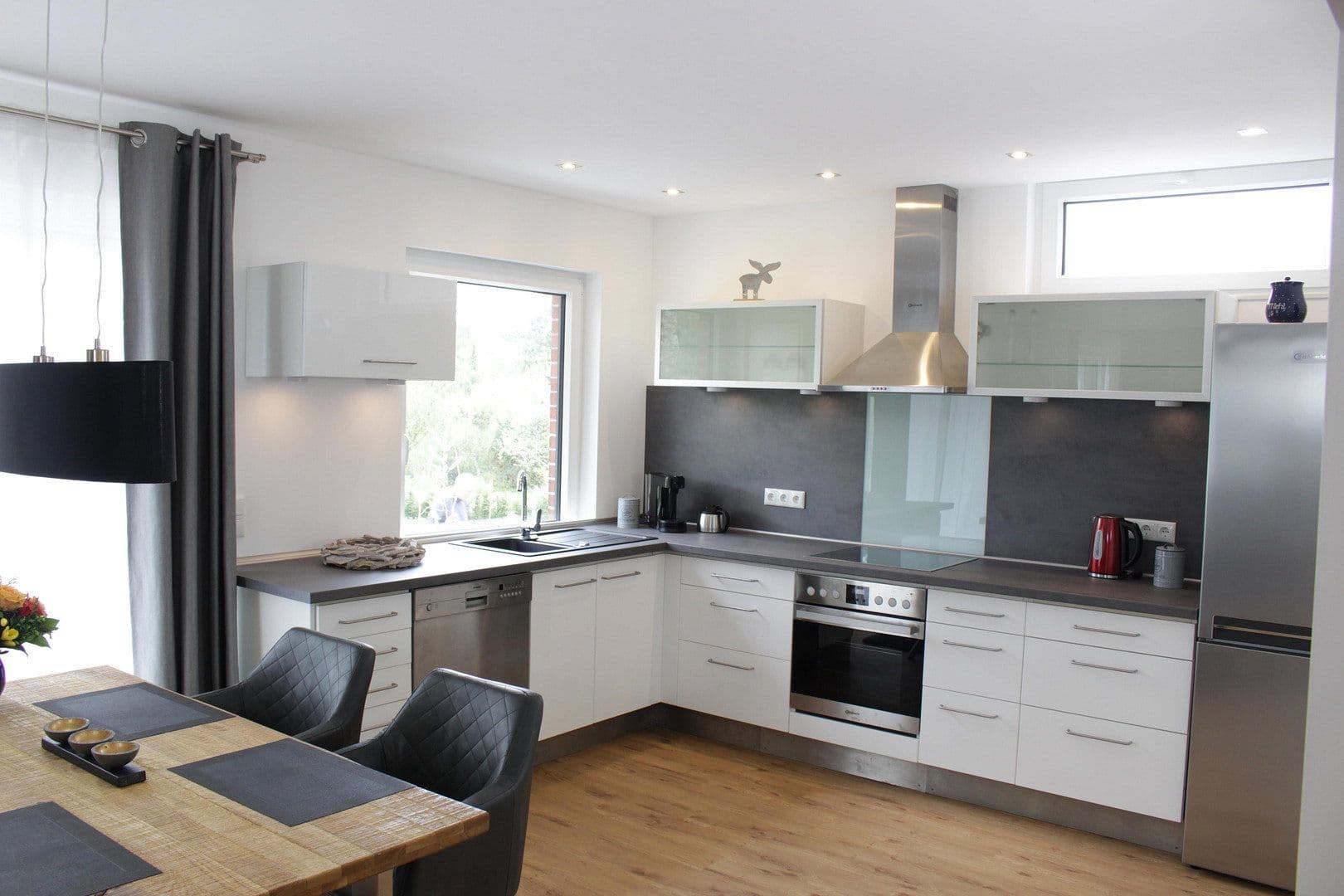 Prodej bytu 3+1 91 m², Lehmkuhle 1, Undeloh, Dolní Sasko Prodej bytu 3+1 91 m², Lehmkuhle 1, Undeloh, Dolní Sasko