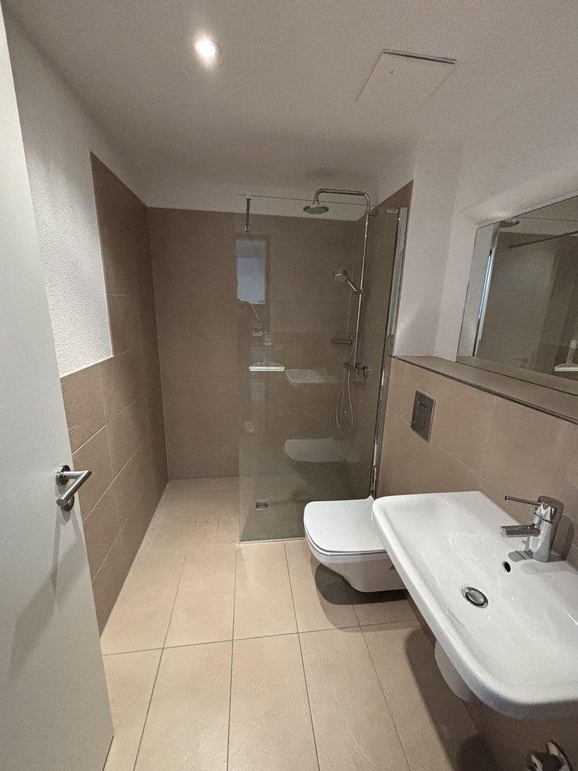 Pronájem bytu 1+1 28 m², Luxemburger Allee 4, Idstein, Hessen Pronájem bytu 1+1 28 m², Luxemburger Allee 4, Idstein, Hessen