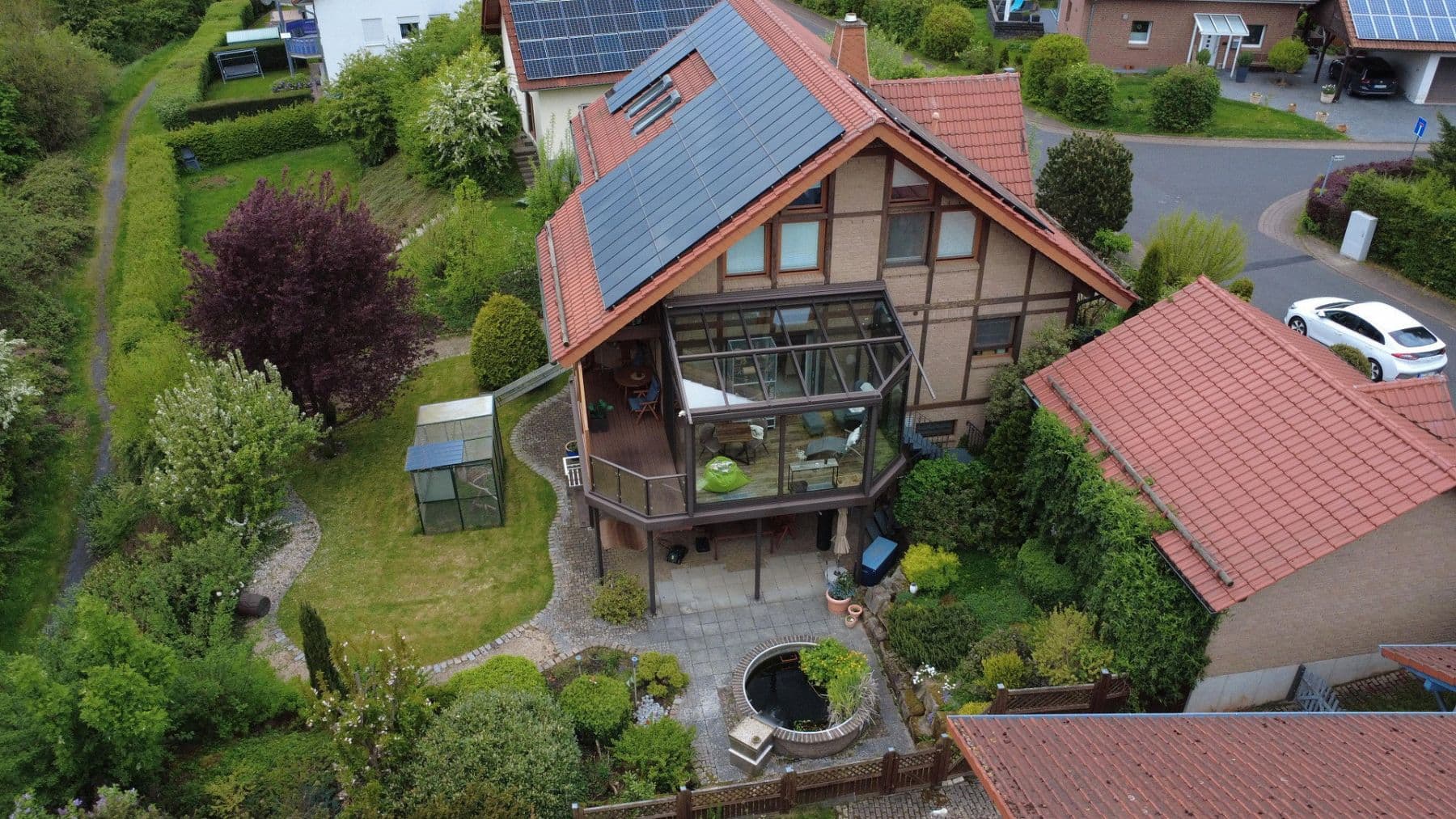 Prodej domu 240 m², pozemek 767 m², Schlotheimer Strasse 42, Hessisch Lichtenau, Hessen Prodej domu 240 m², pozemek 767 m², Schlotheimer Strasse 42, Hessisch Lichtenau, Hessen