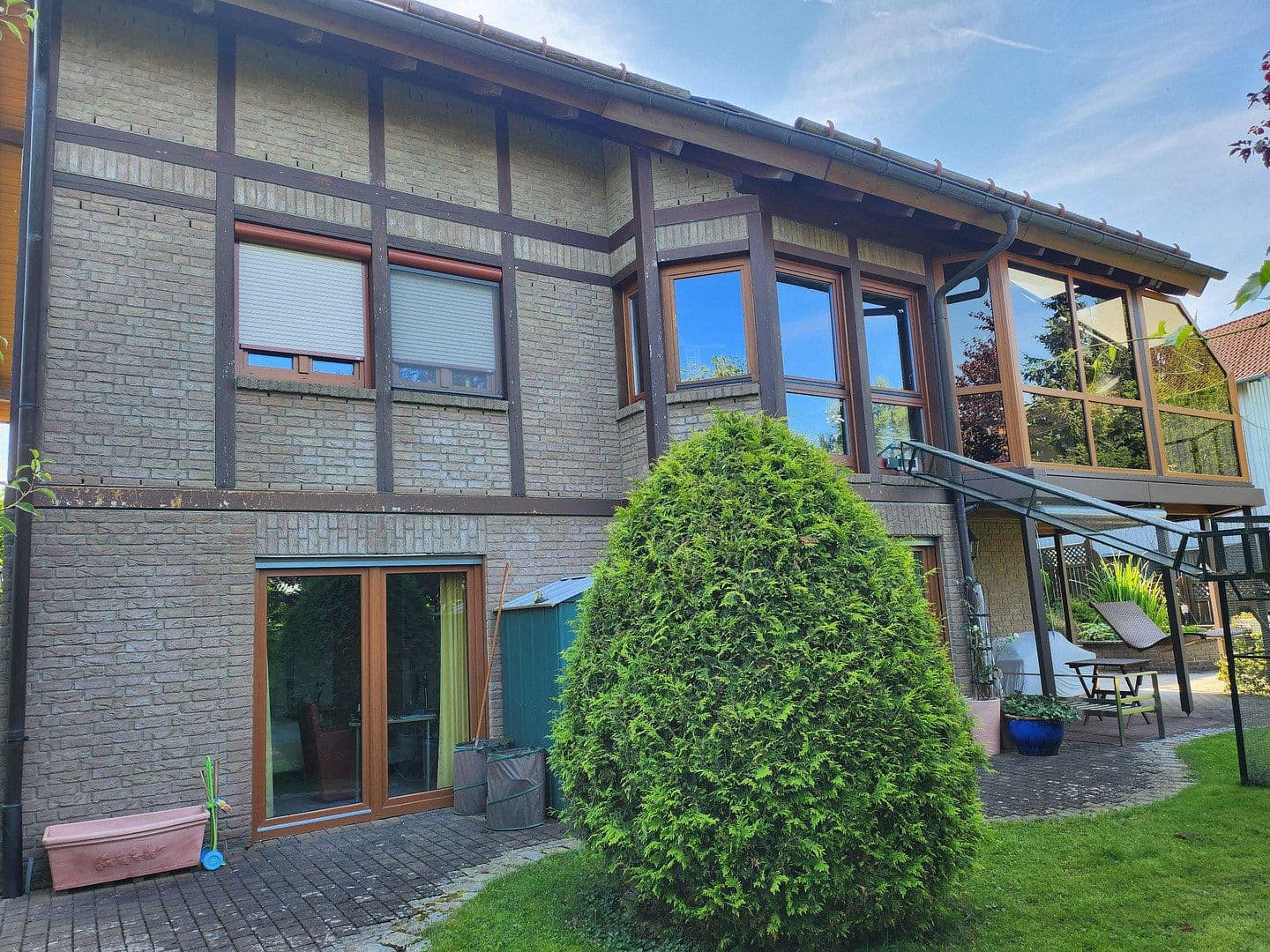 Prodej domu 240 m², pozemek 767 m², Schlotheimer Strasse 42, Hessisch Lichtenau, Hessen Prodej domu 240 m², pozemek 767 m², Schlotheimer Strasse 42, Hessisch Lichtenau, Hessen