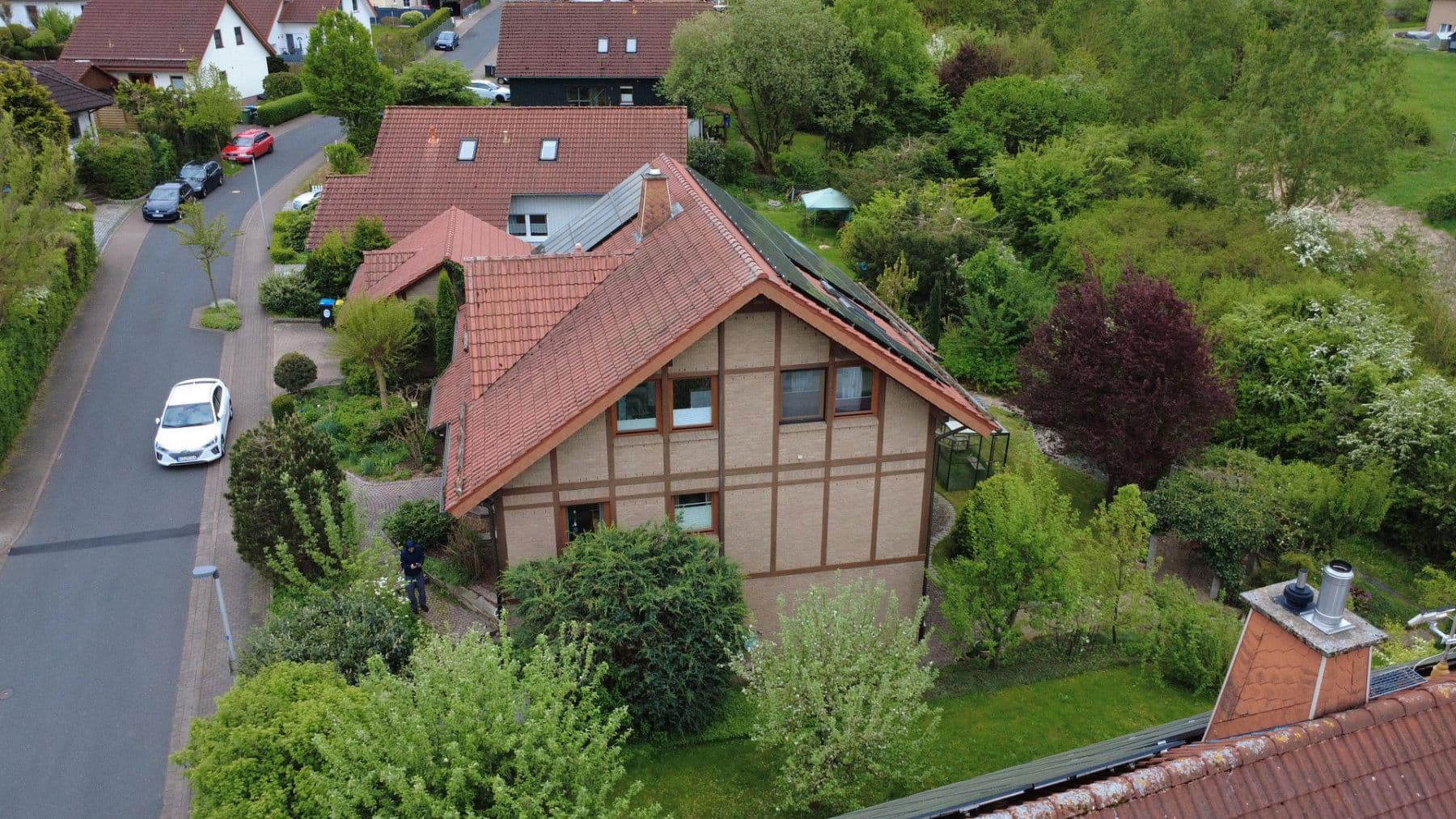 Prodej domu 240 m², pozemek 767 m², Schlotheimer Strasse 42, Hessisch Lichtenau, Hessen Prodej domu 240 m², pozemek 767 m², Schlotheimer Strasse 42, Hessisch Lichtenau, Hessen