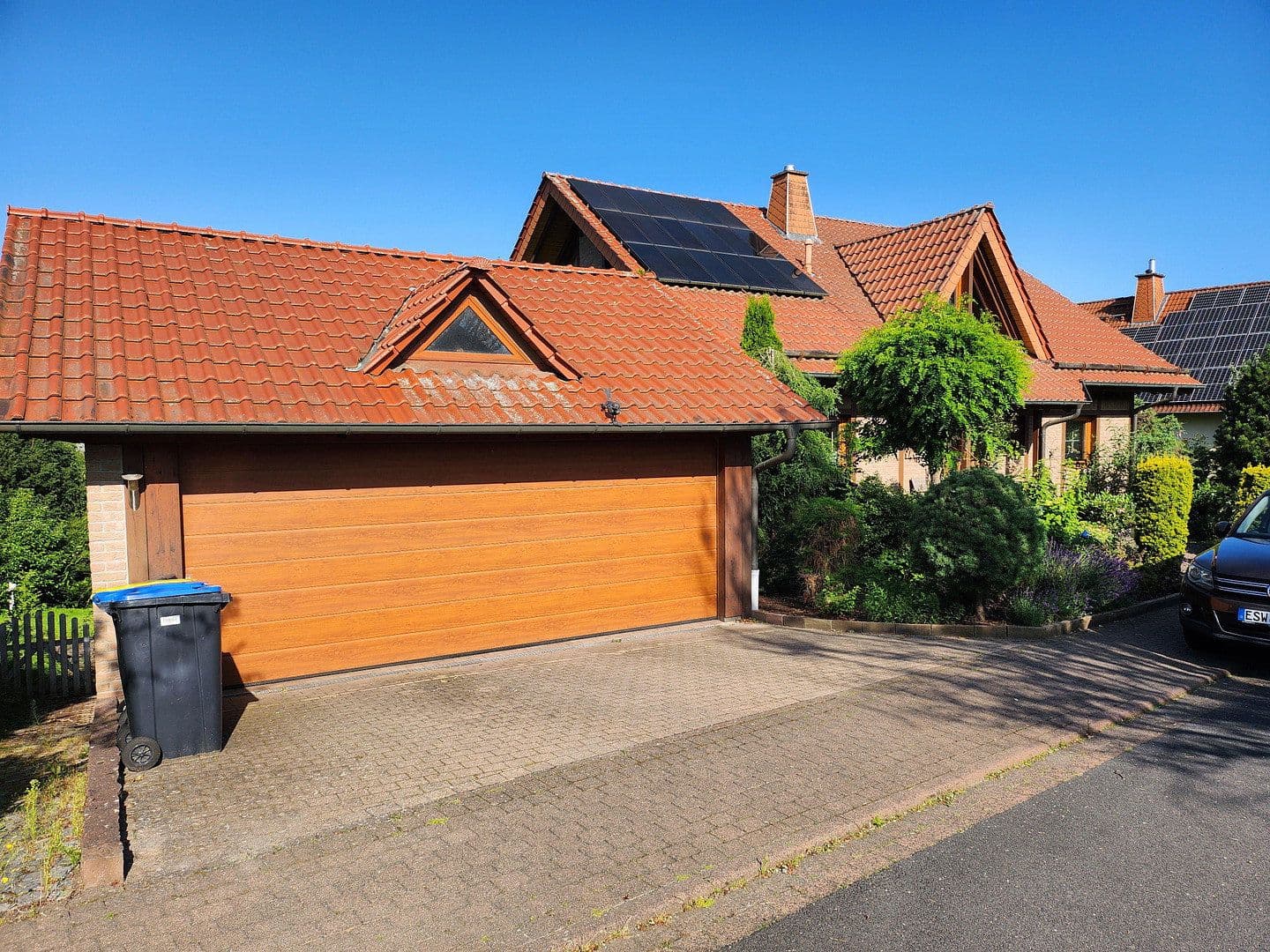 Prodej domu 240 m², pozemek 767 m², Schlotheimer Strasse 42, Hessisch Lichtenau, Hessen Prodej domu 240 m², pozemek 767 m², Schlotheimer Strasse 42, Hessisch Lichtenau, Hessen
