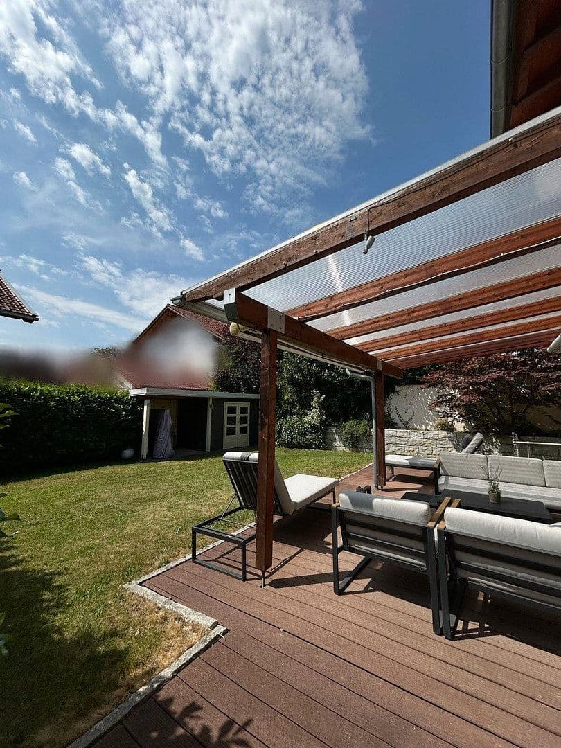 Prodej domu 165 m², pozemek 348 m², Sauerlach, Bavorsko Prodej domu 165 m², pozemek 348 m², Sauerlach, Bavorsko