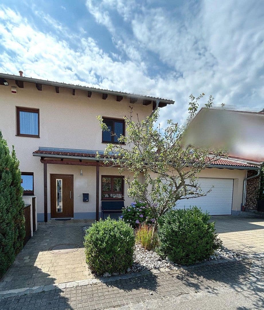 Prodej domu 165 m², pozemek 348 m², Sauerlach, Bavorsko Prodej domu 165 m², pozemek 348 m², Sauerlach, Bavorsko