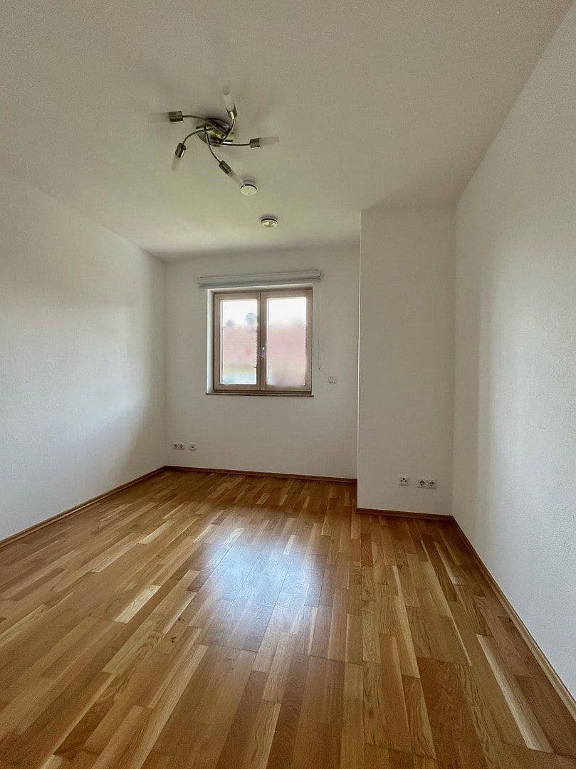 Prodej domu 165 m², pozemek 348 m², Sauerlach, Bavorsko Prodej domu 165 m², pozemek 348 m², Sauerlach, Bavorsko
