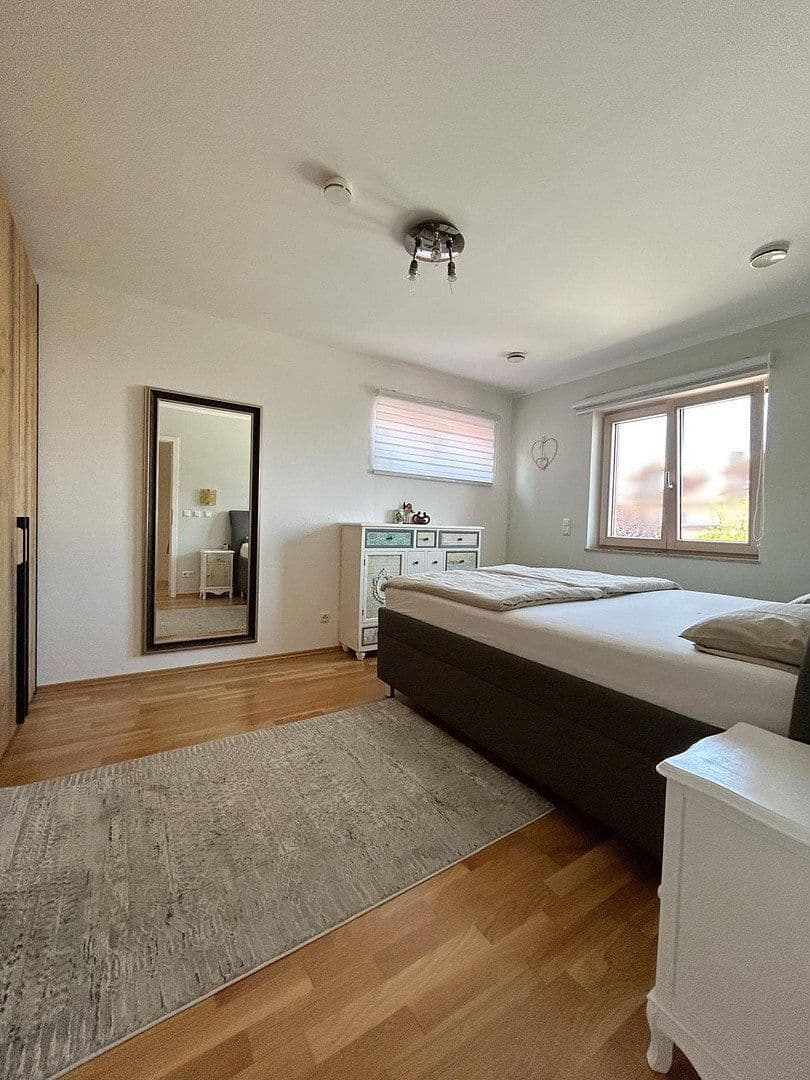 Prodej domu 165 m², pozemek 348 m², Sauerlach, Bavorsko Prodej domu 165 m², pozemek 348 m², Sauerlach, Bavorsko