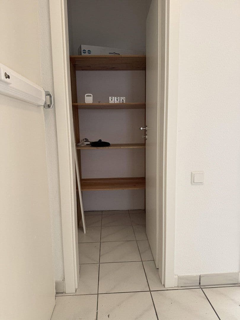 Pronájem bytu 3+1 90 m², Rheinallee 137, Düsseldorf, Severní Porýní-Vestfálsko Pronájem bytu 3+1 90 m², Rheinallee 137, Düsseldorf, Severní Porýní-Vestfálsko