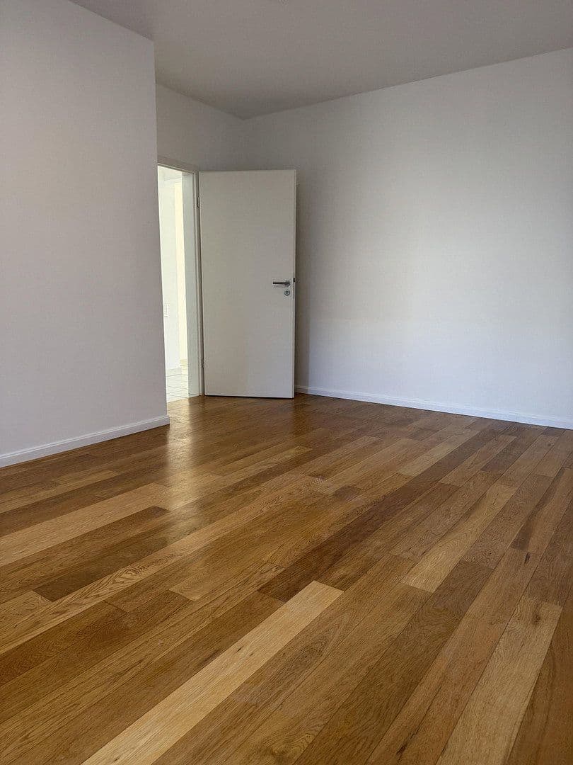 Pronájem bytu 3+1 90 m², Rheinallee 137, Düsseldorf, Severní Porýní-Vestfálsko Pronájem bytu 3+1 90 m², Rheinallee 137, Düsseldorf, Severní Porýní-Vestfálsko