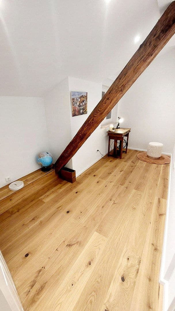Pronájem bytu 4+1 130 m², Göppingen, Bádensko-Württembersko Pronájem bytu 4+1 130 m², Göppingen, Bádensko-Württembersko