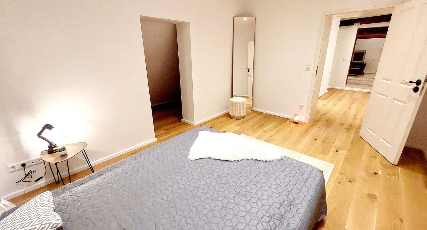 Pronájem bytu 4+1 130 m², Göppingen, Bádensko-Württembersko Pronájem bytu 4+1 130 m², Göppingen, Bádensko-Württembersko