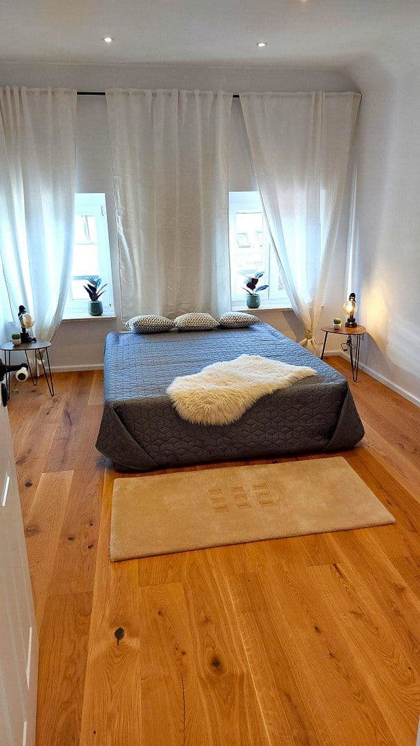 Pronájem bytu 4+1 130 m², Göppingen, Bádensko-Württembersko Pronájem bytu 4+1 130 m², Göppingen, Bádensko-Württembersko