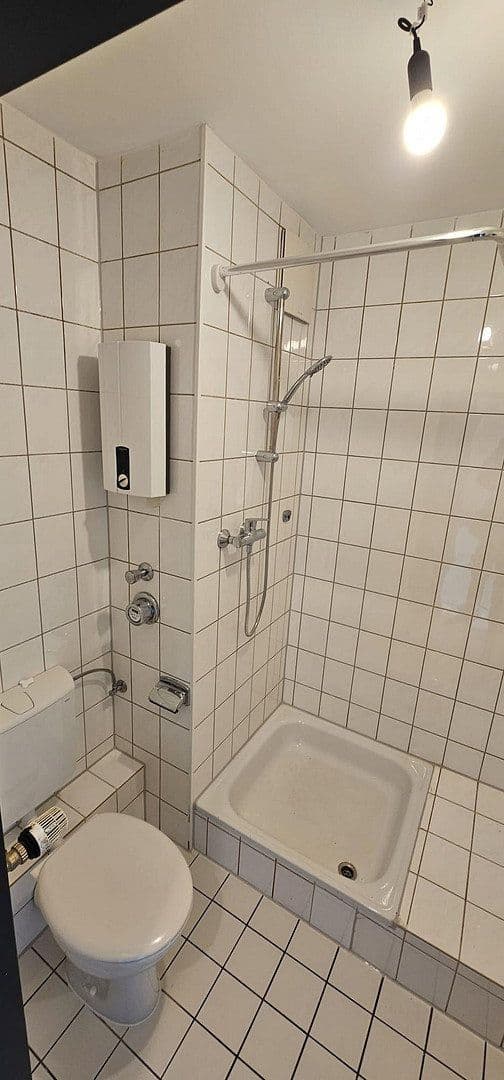 Pronájem bytu 1+1 22 m², Bismarckstr. 42, Essen, Severní Porýní-Vestfálsko Pronájem bytu 1+1 22 m², Bismarckstr. 42, Essen, Severní Porýní-Vestfálsko