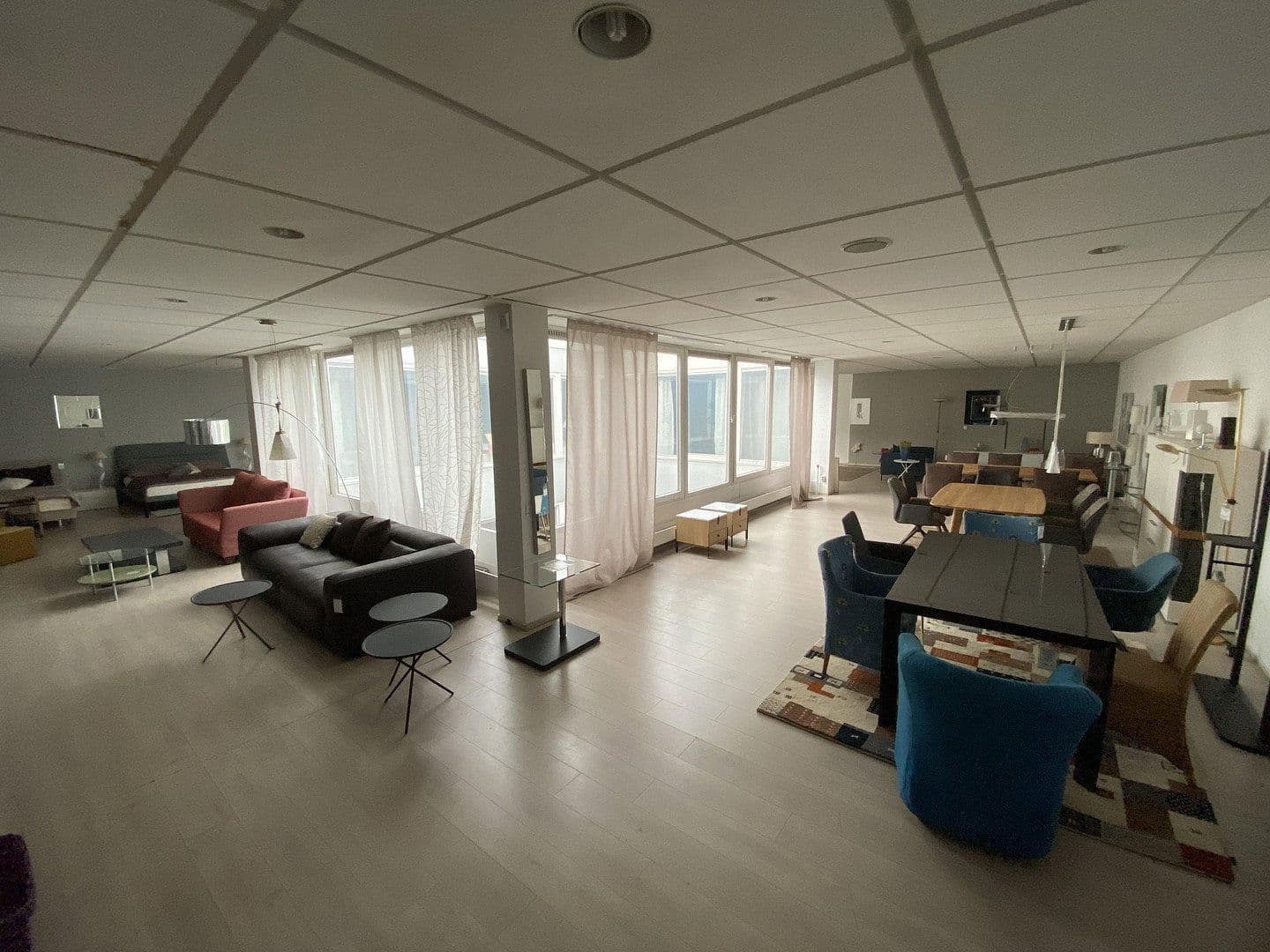 Prodej nebytového prostoru 686 m², Geislinger Str.4 + Gartenstraße 25, Göppingen, Bádensko-Württembersko Prodej nebytového prostoru 686 m², Geislinger Str.4 + Gartenstraße 25, Göppingen, Bádensko-Württembersko