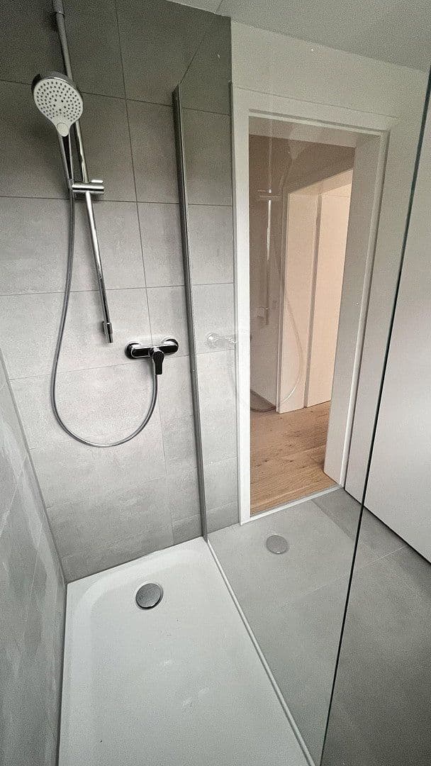 Pronájem bytu 3+1 83 m², Niederdonker Str. 9, Düsseldorf, Severní Porýní-Vestfálsko Pronájem bytu 3+1 83 m², Niederdonker Str. 9, Düsseldorf, Severní Porýní-Vestfálsko