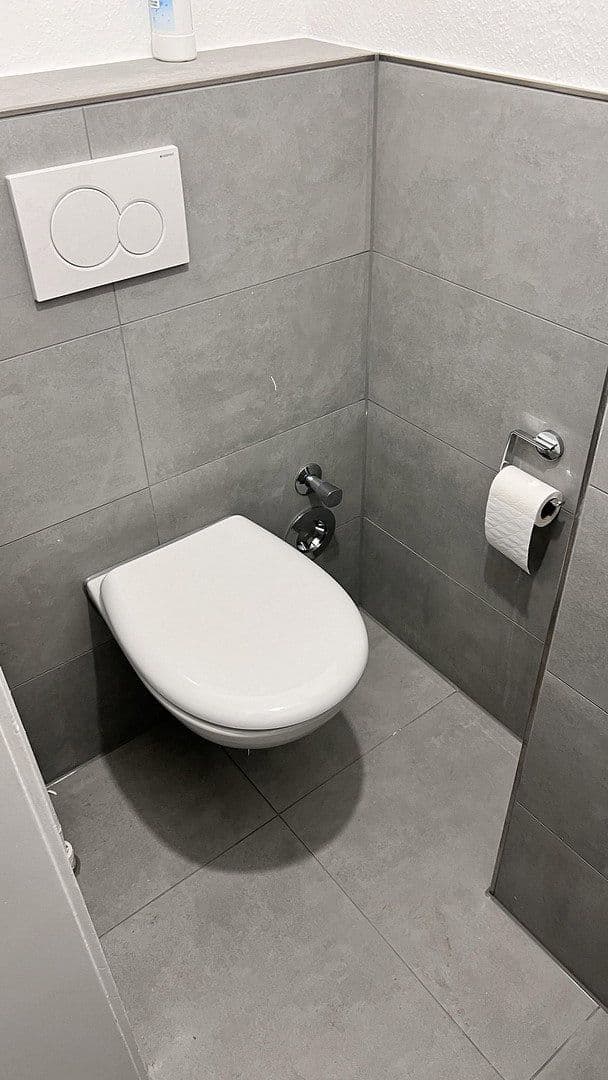 Pronájem bytu 3+1 83 m², Niederdonker Str. 9, Düsseldorf, Severní Porýní-Vestfálsko Pronájem bytu 3+1 83 m², Niederdonker Str. 9, Düsseldorf, Severní Porýní-Vestfálsko