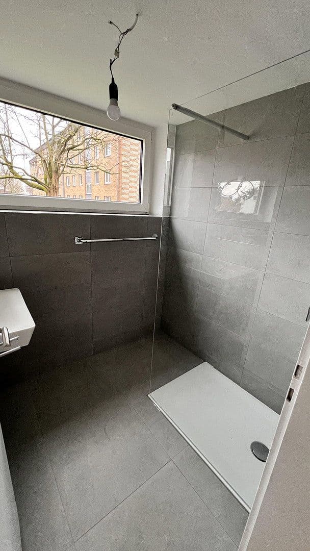 Pronájem bytu 3+1 83 m², Niederdonker Str. 9, Düsseldorf, Severní Porýní-Vestfálsko Pronájem bytu 3+1 83 m², Niederdonker Str. 9, Düsseldorf, Severní Porýní-Vestfálsko