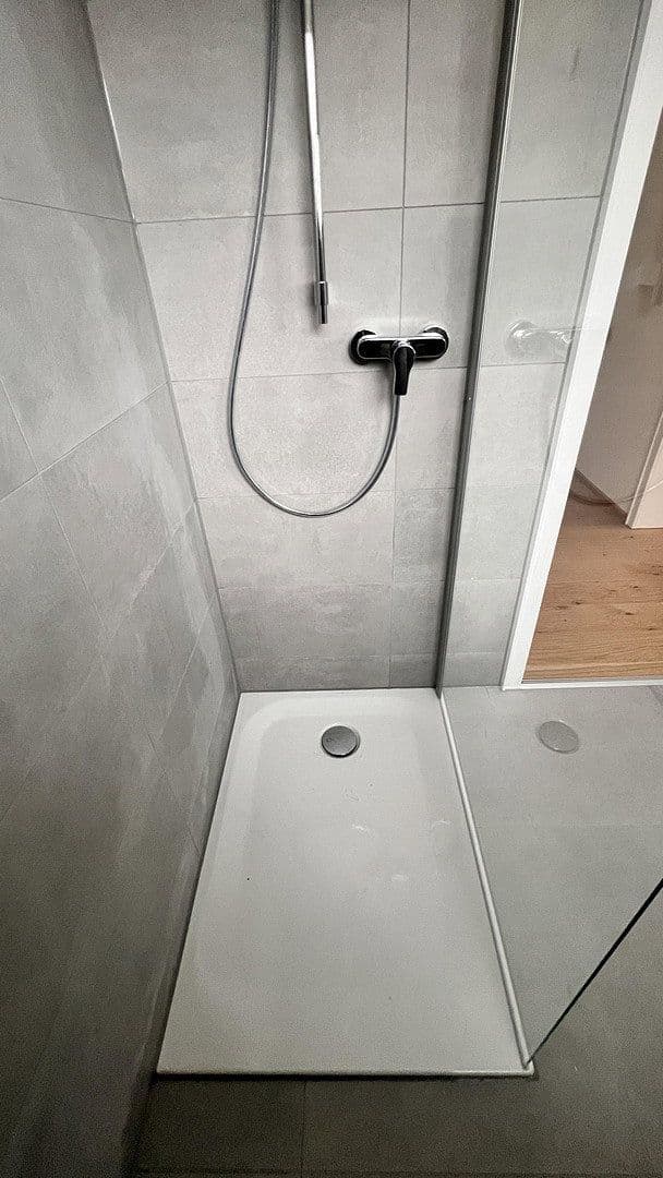 Pronájem bytu 3+1 83 m², Niederdonker Str. 9, Düsseldorf, Severní Porýní-Vestfálsko Pronájem bytu 3+1 83 m², Niederdonker Str. 9, Düsseldorf, Severní Porýní-Vestfálsko