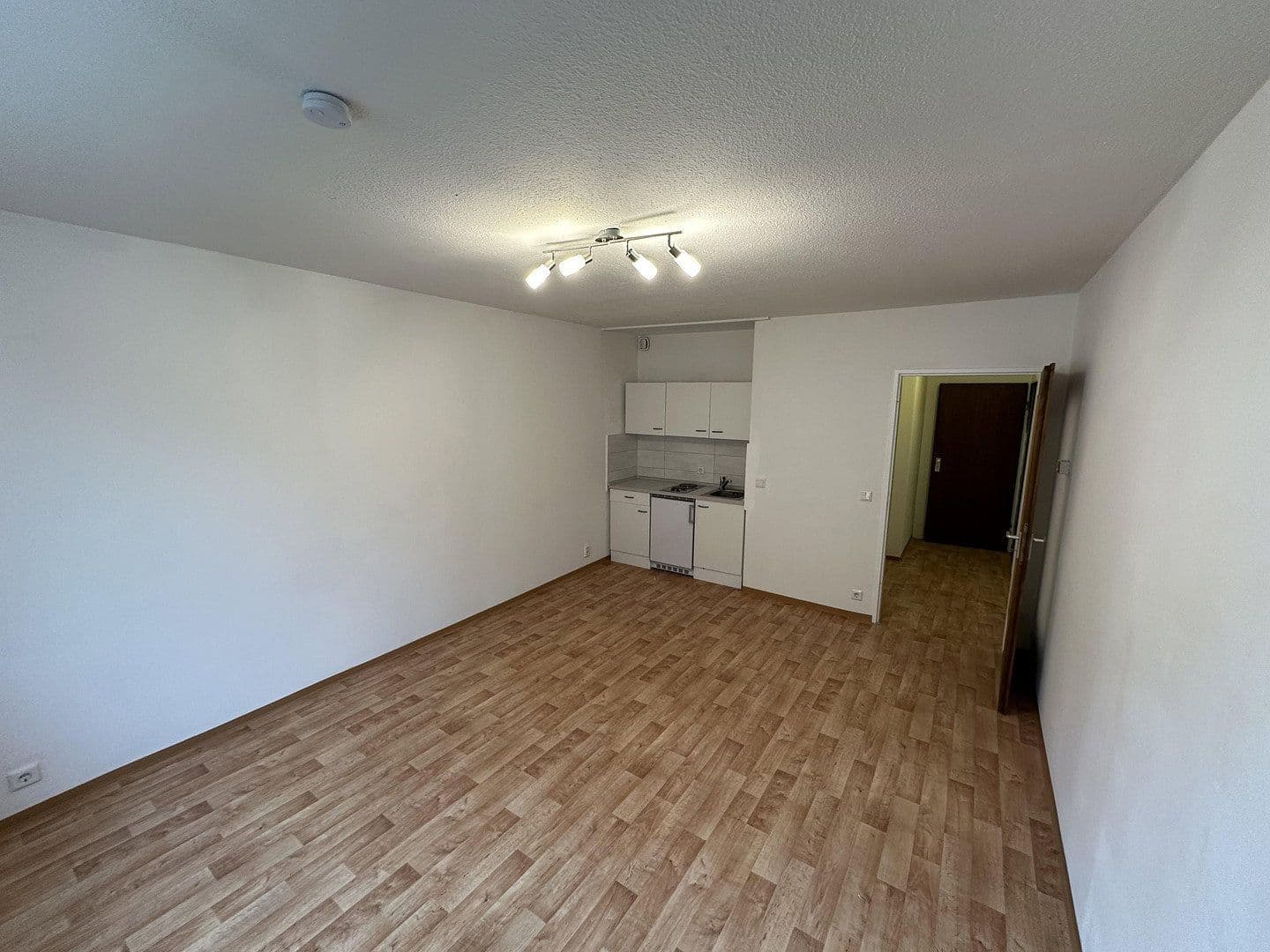 Pronájem bytu 1+1 25 m², Nürnberg, Bavorsko Pronájem bytu 1+1 25 m², Nürnberg, Bavorsko