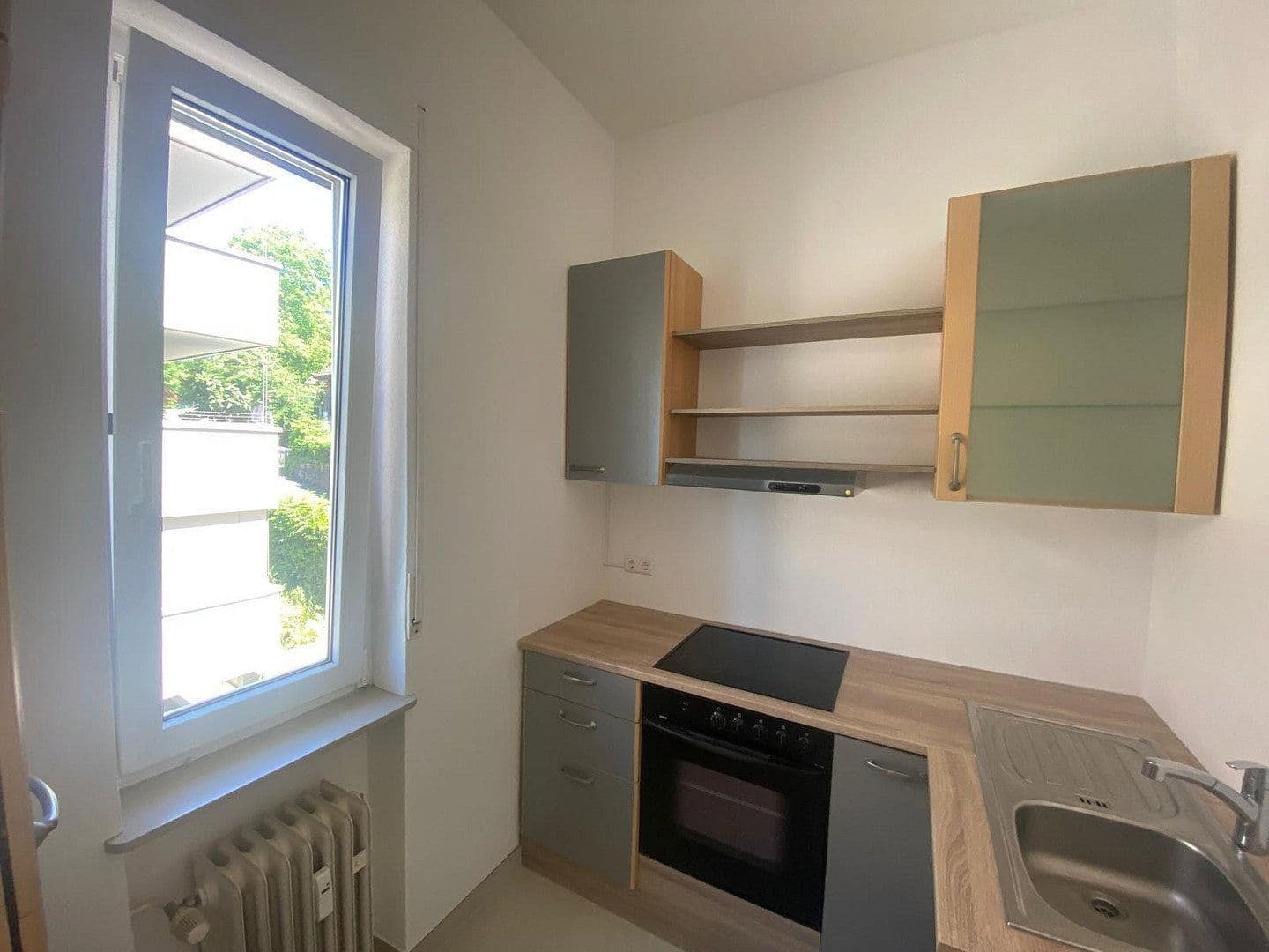 Pronájem bytu 1+1 40 m², Hünerbergweg 9a, Lörrach, Bádensko-Württembersko Pronájem bytu 1+1 40 m², Hünerbergweg 9a, Lörrach, Bádensko-Württembersko