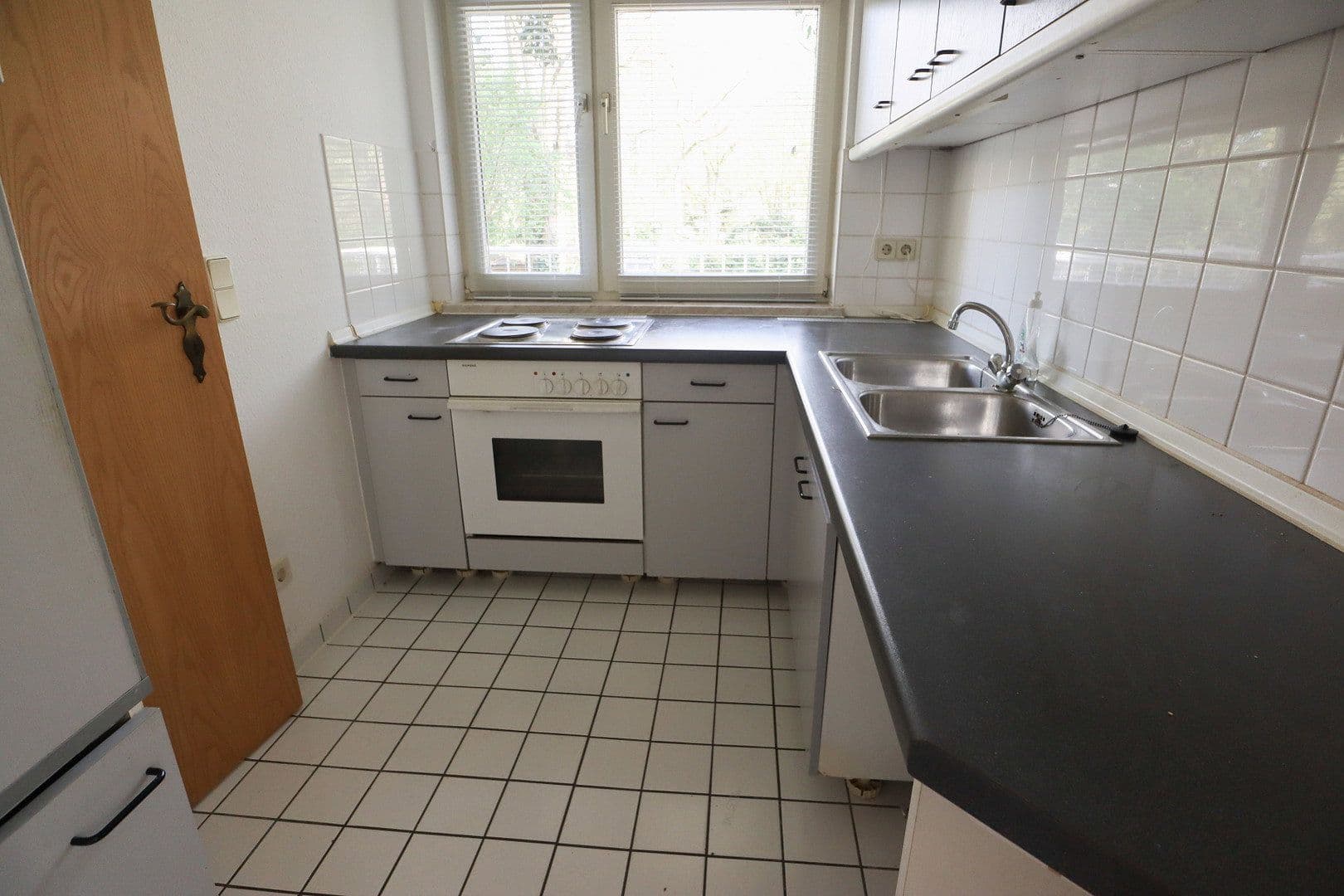Prodej bytu 2+1 69 m², Ostpreussendamm 47a, Berlin, Berlín Prodej bytu 2+1 69 m², Ostpreussendamm 47a, Berlin, Berlín