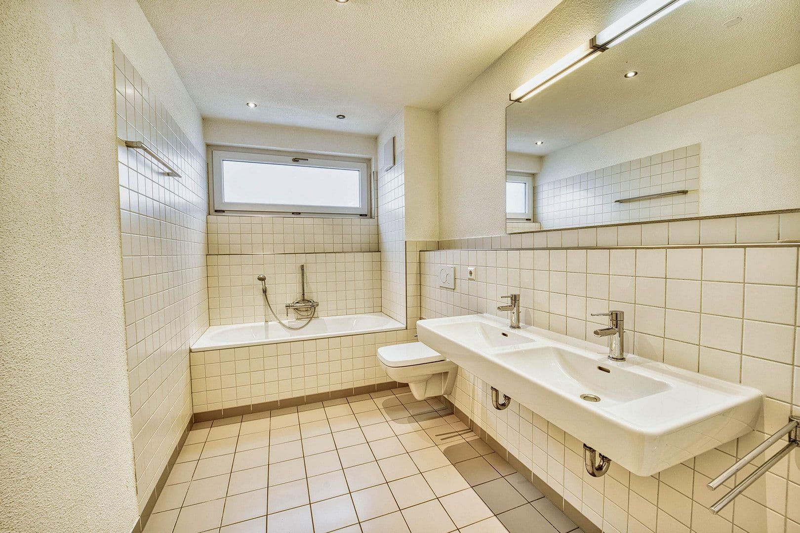 Prodej bytu 4+kk 100 m², Waldshut-Tiengen, Bádensko-Württembersko Prodej bytu 4+kk 100 m², Waldshut-Tiengen, Bádensko-Württembersko