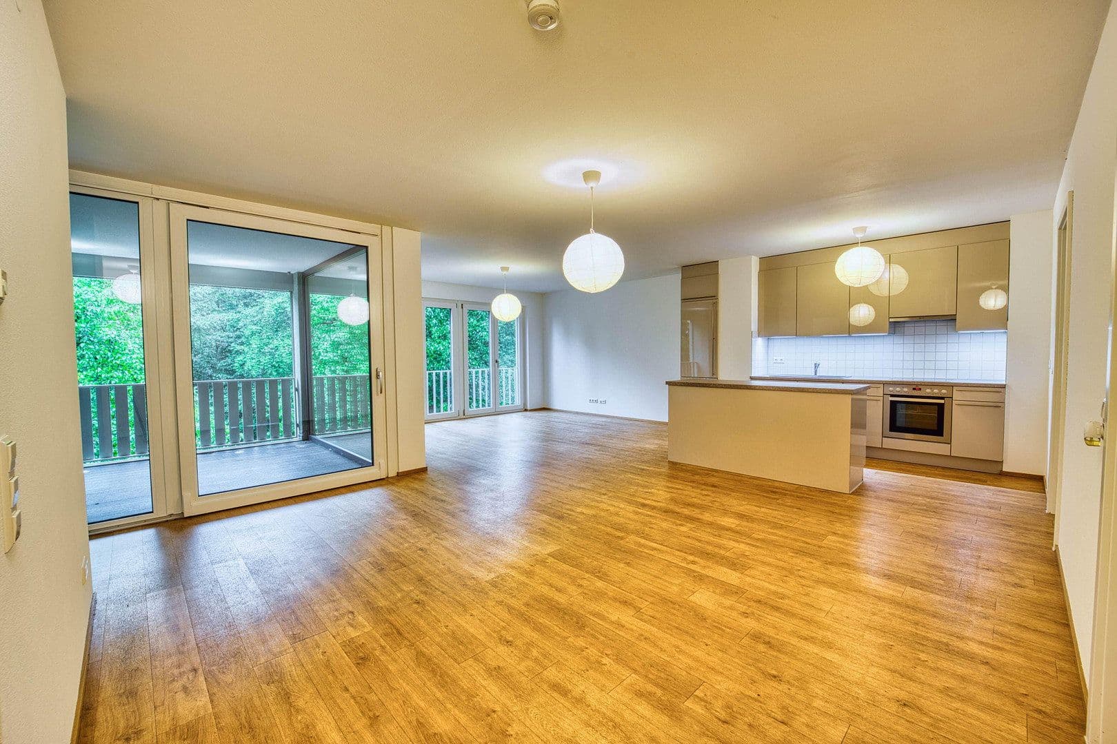 Prodej bytu 4+kk 100 m², Waldshut-Tiengen, Bádensko-Württembersko Prodej bytu 4+kk 100 m², Waldshut-Tiengen, Bádensko-Württembersko
