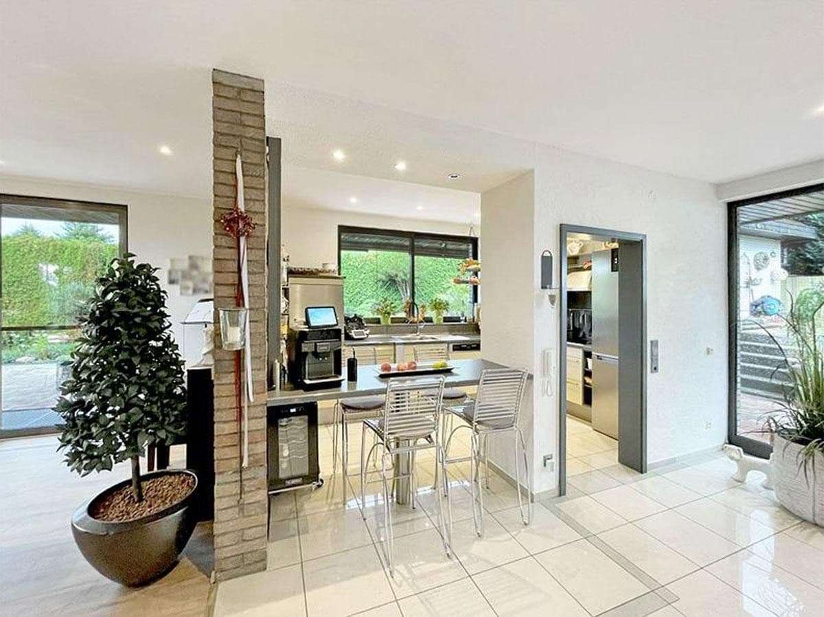 Prodej domu 224 m², pozemek 1.166 m², Winden, Porýní-Falc Prodej domu 224 m², pozemek 1.166 m², Winden, Porýní-Falc