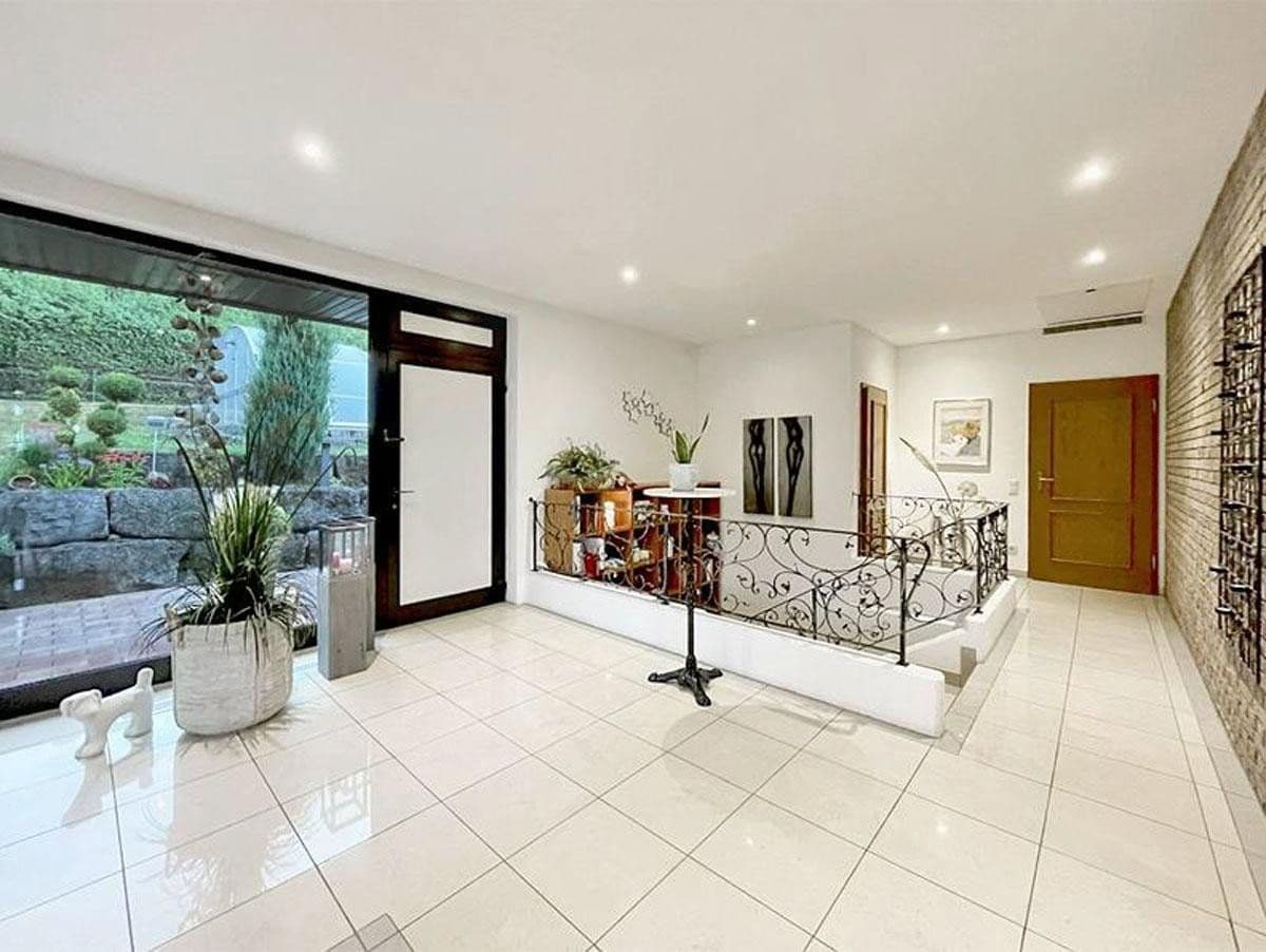 Prodej domu 224 m², pozemek 1.166 m², Winden, Porýní-Falc Prodej domu 224 m², pozemek 1.166 m², Winden, Porýní-Falc