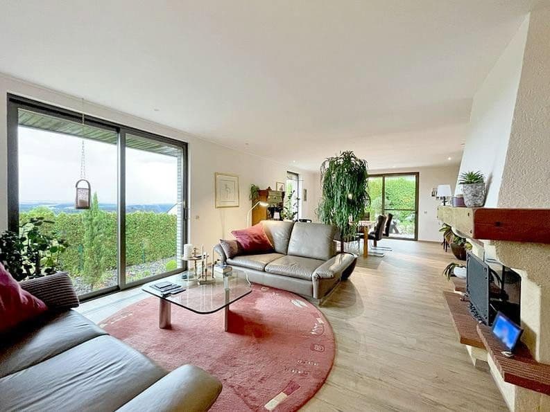 Prodej domu 224 m², pozemek 1.166 m², Winden, Porýní-Falc Prodej domu 224 m², pozemek 1.166 m², Winden, Porýní-Falc