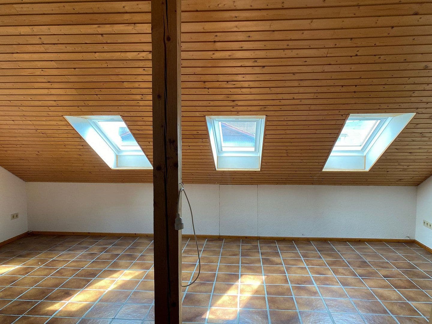Pronájem domu 150 m², pozemek 220 m², St.-Nikolaus-Ring 9c, Hausen-Geltendorf, Bavorsko Pronájem domu 150 m², pozemek 220 m², St.-Nikolaus-Ring 9c, Hausen-Geltendorf, Bavorsko