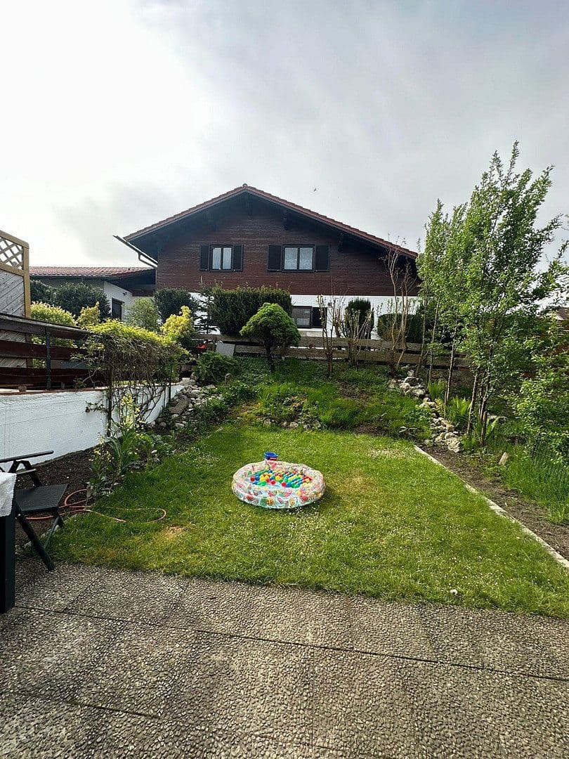 Pronájem domu 150 m², pozemek 220 m², St.-Nikolaus-Ring 9c, Hausen-Geltendorf, Bavorsko Pronájem domu 150 m², pozemek 220 m², St.-Nikolaus-Ring 9c, Hausen-Geltendorf, Bavorsko