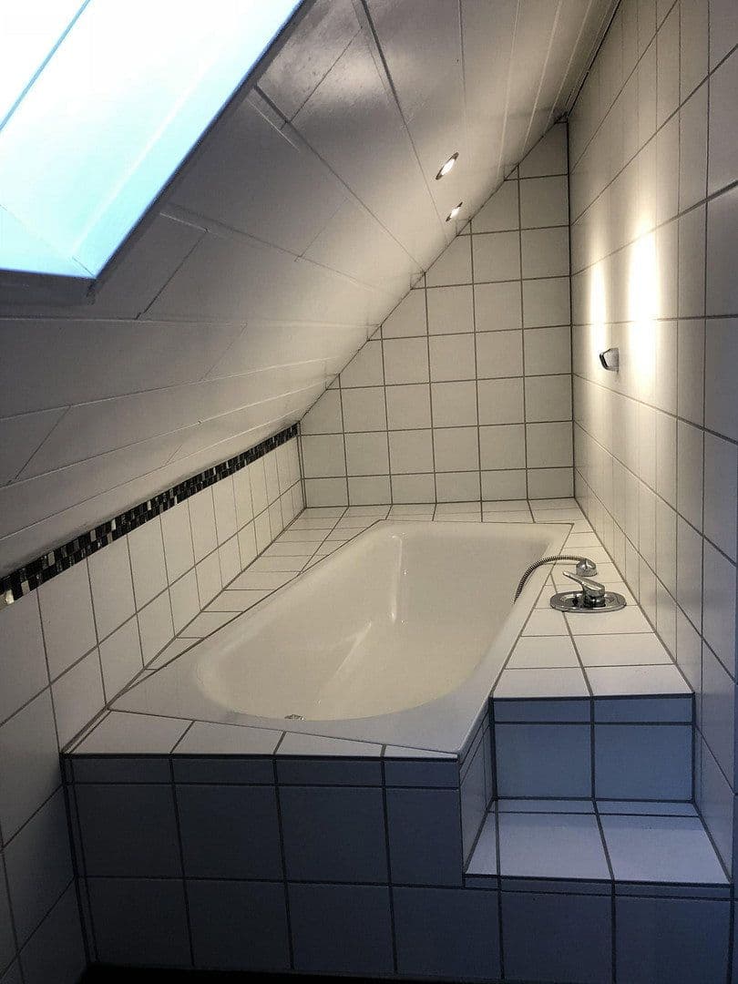 Pronájem bytu 4+1 98 m², Lindenstraße 24, Eulenbis, Porýní-Falc Pronájem bytu 4+1 98 m², Lindenstraße 24, Eulenbis, Porýní-Falc