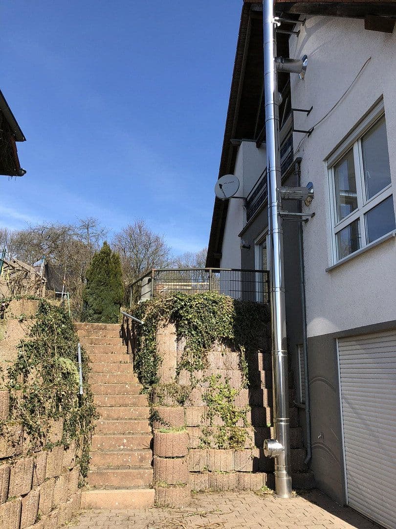 Pronájem bytu 4+1 98 m², Lindenstraße 24, Eulenbis, Porýní-Falc Pronájem bytu 4+1 98 m², Lindenstraße 24, Eulenbis, Porýní-Falc