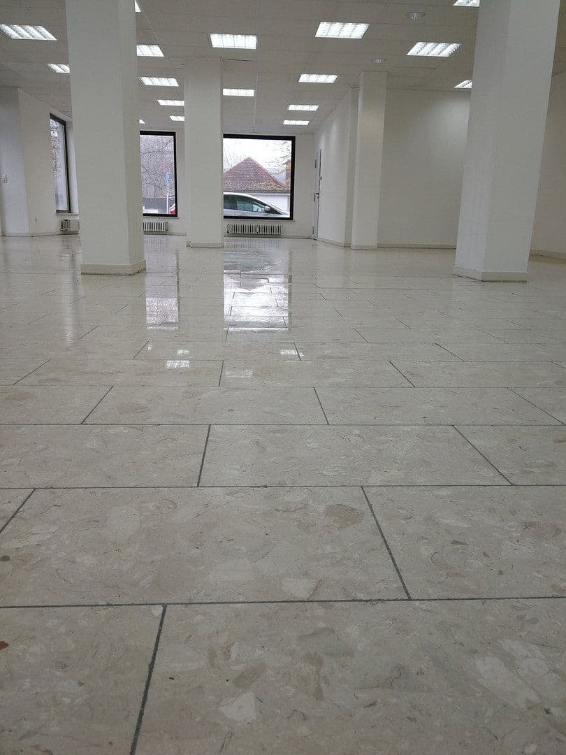 Pronájem nebytového prostoru 200 m², Hauptstraße 19 A, Neusäß, Bavorsko Pronájem nebytového prostoru 200 m², Hauptstraße 19 A, Neusäß, Bavorsko