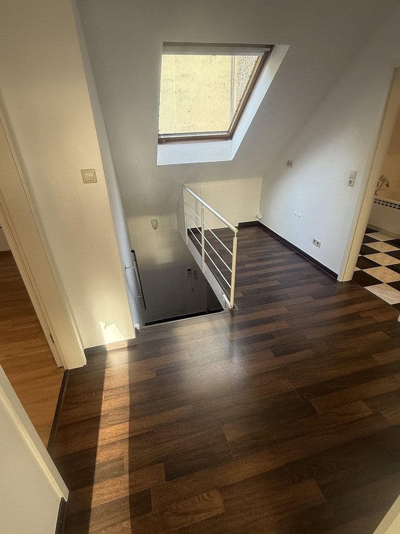 Pronájem domu 180 m², pozemek 500 m², Kapellenstraße 12a, Hannover, Dolní Sasko Pronájem domu 180 m², pozemek 500 m², Kapellenstraße 12a, Hannover, Dolní Sasko
