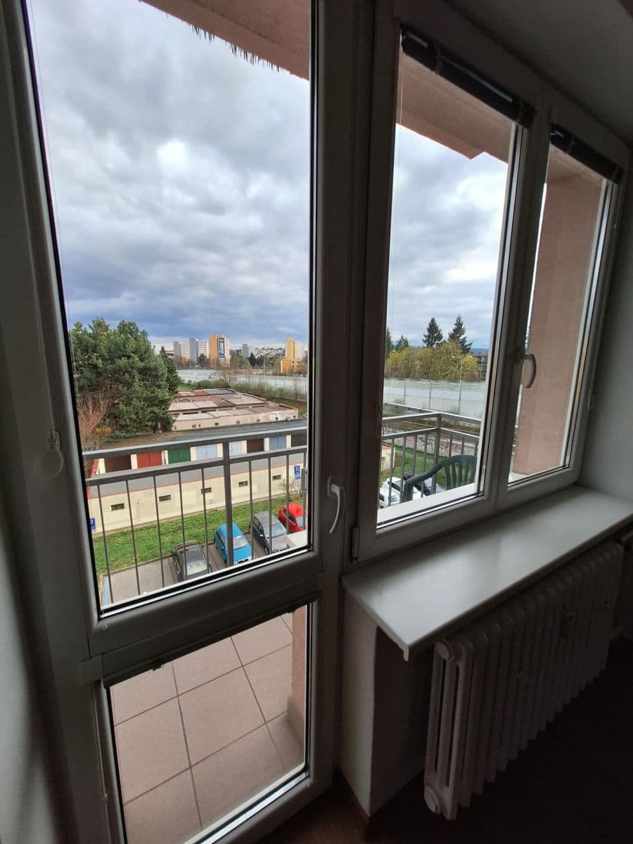 Pronájem bytu 2+1 52 m², Svatopluka Čecha, Brno, Jihomoravský kraj Pronájem bytu 2+1 52 m², Svatopluka Čecha, Brno, Jihomoravský kraj