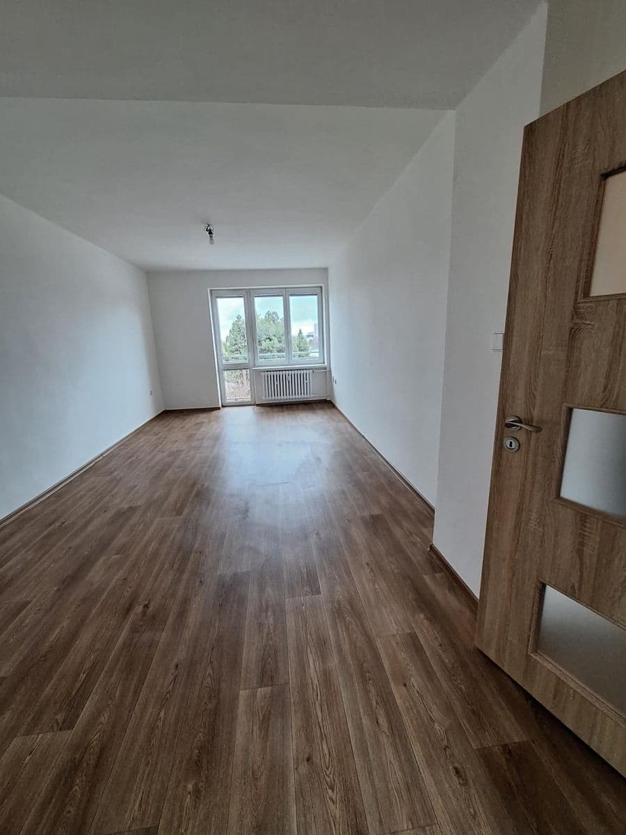 Pronájem bytu 2+1 52 m², Svatopluka Čecha, Brno, Jihomoravský kraj Pronájem bytu 2+1 52 m², Svatopluka Čecha, Brno, Jihomoravský kraj