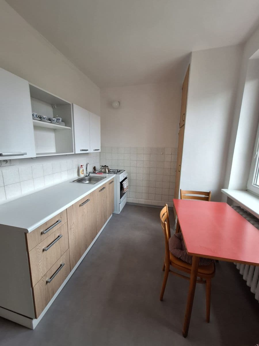 Pronájem bytu 2+1 52 m², Svatopluka Čecha, Brno, Jihomoravský kraj Pronájem bytu 2+1 52 m², Svatopluka Čecha, Brno, Jihomoravský kraj