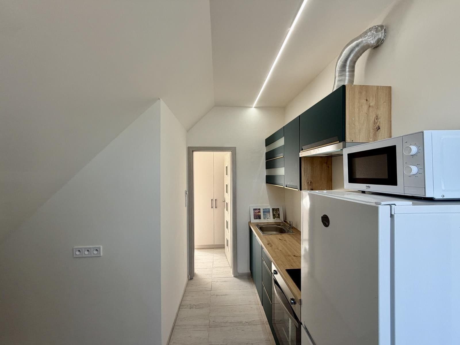 Pronájem bytu 2+kk 35 m², Na Jarově, Praha, Praha Pronájem bytu 2+kk 35 m², Na Jarově, Praha, Praha