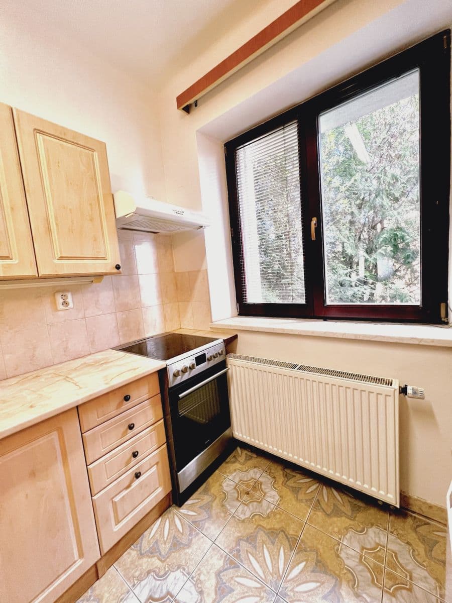 Pronájem bytu 3+1 85 m², Za Humny, Praha, Praha Pronájem bytu 3+1 85 m², Za Humny, Praha, Praha